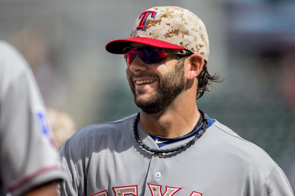 Texas Rangers want lighter Mitch Moreland to relax and embrace