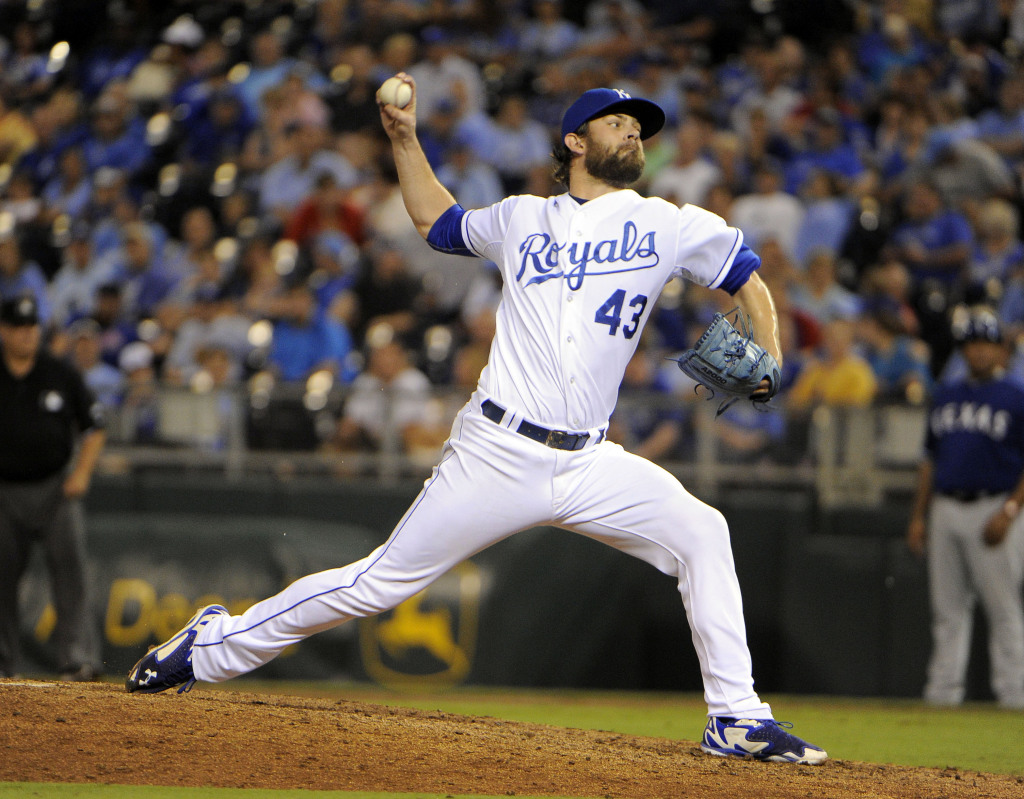 Marlins Acquire Aaron Crow - MLB Trade Rumors