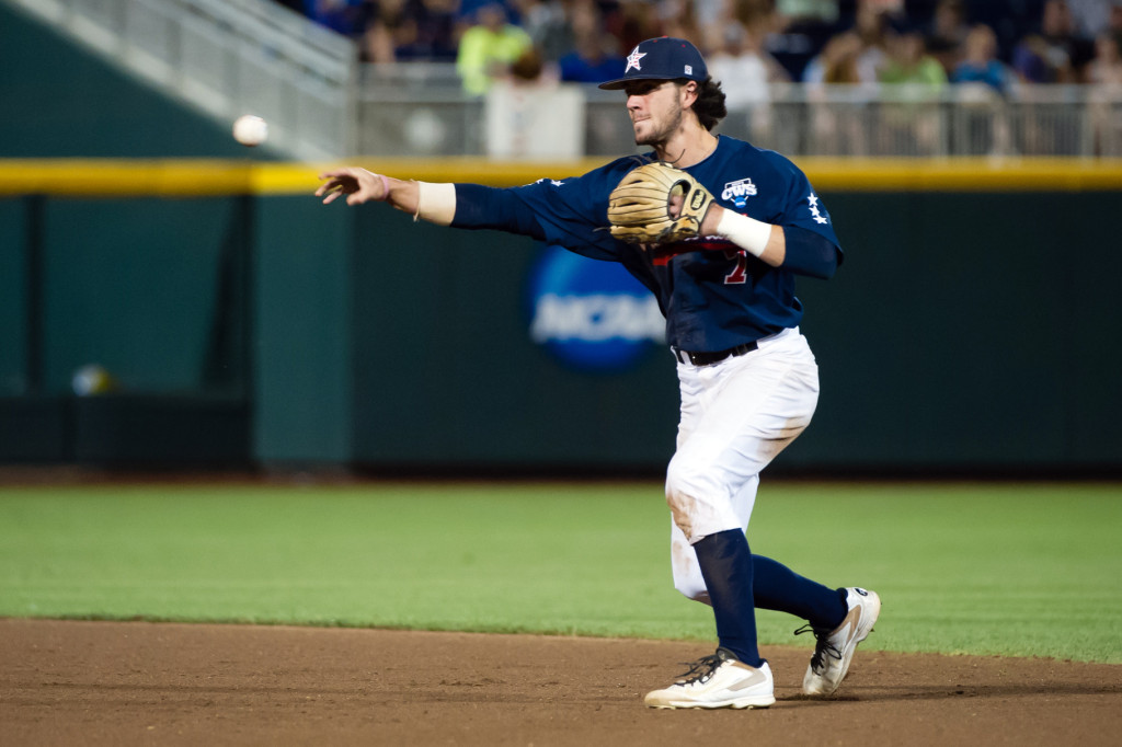 Diamondbacks sign first-overall pick Dansby Swanson at deadline