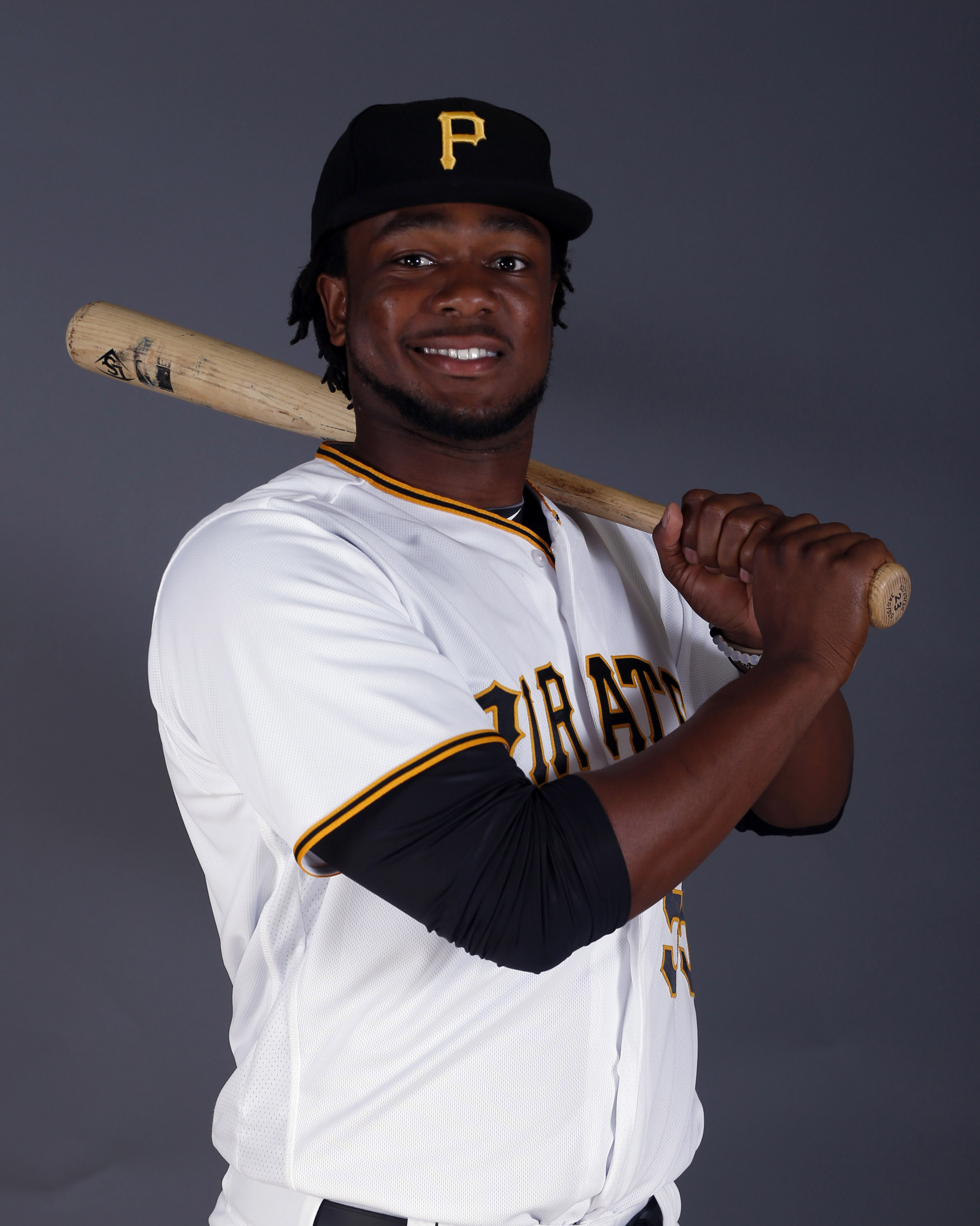 Pirates trade first baseman Josh Bell to Nationals 