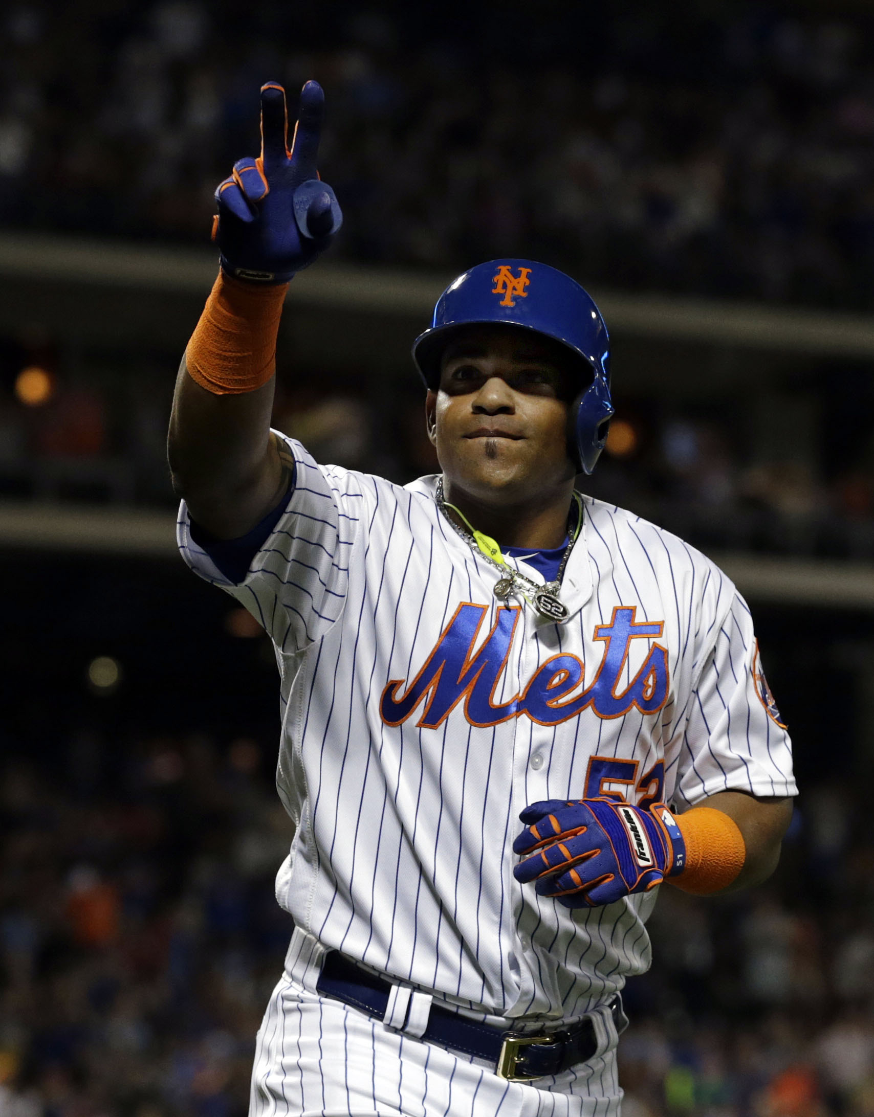 Duda homers 3 times, Flores plays through tears in Mets loss