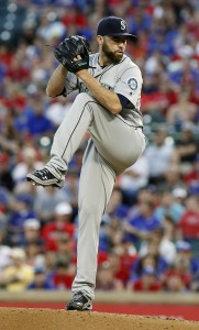 Jun 4, 2016; Arlington, TX, USA; Seattle Mariners starting pitcher Nathan Karns (13) delivers a pitch in the second inning against the Texas Rangers at Globe Life Park in Arlington. Mandatory Credit: Ray Carlin-USA TODAY Sports