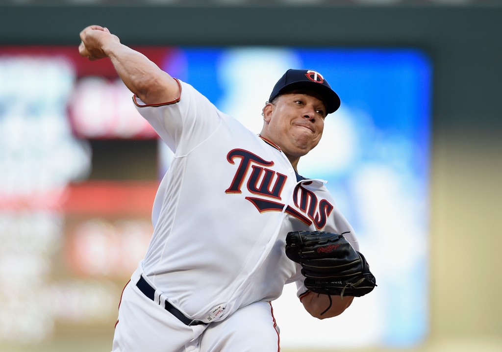 Bartolo Colon, Rangers discussing minor league deal