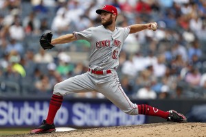 Jul 26, 2017; Bronx, NY, USA; Cincinnati Reds relief pitcher Tony Cingrani (52) pitches against the New York Yankees during the seventh inning at Yankee Stadium. Mandatory Credit: Adam Hunger-USA TODAY Sports