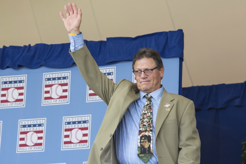 Carlton Fisk never grows tired of watching his Game 6 moment - The
