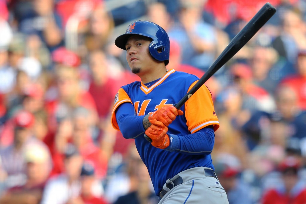 Mets' Wilmer Flores out for season with broken nose - MLB Daily Dish