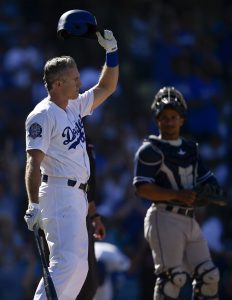 Dodgers' Chase Utley announces retirement after 15 years in MLB