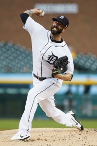 Astros non-tender Mike Fiers, making him a free agent