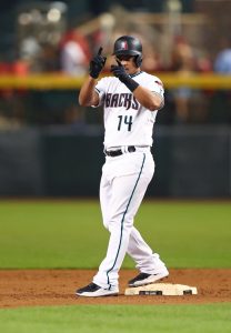 Photo: Arizona Diamondbacks Eduardo Escobar Misses Catch