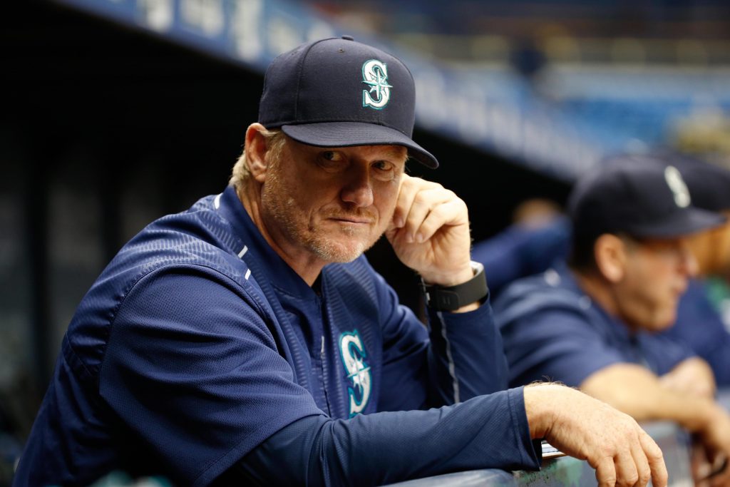 The Seattle Mariners pitching coach Mel Stottlemyre, left, makes a