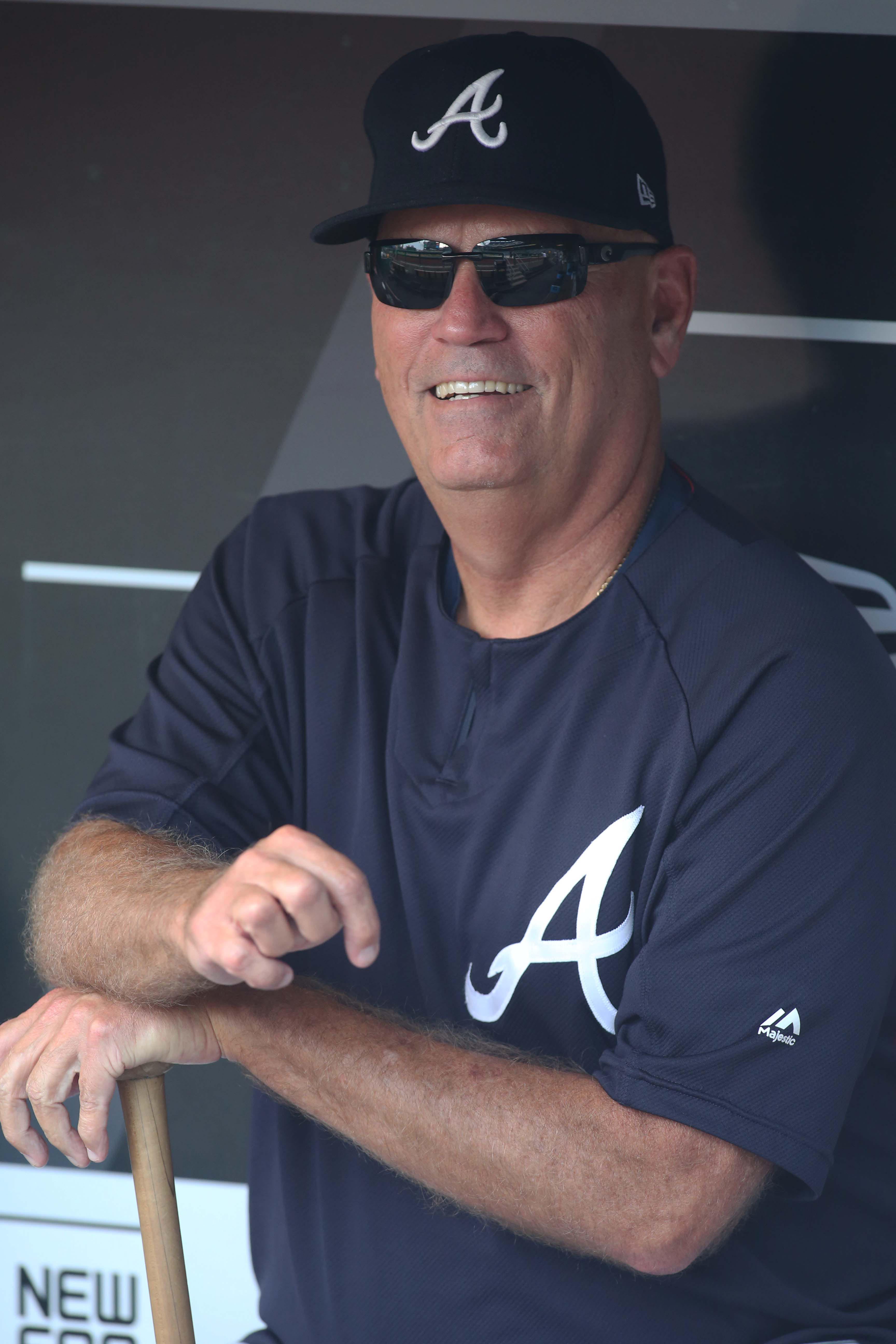 3-time NL East champ Braves extend manager Snitker thru 2023