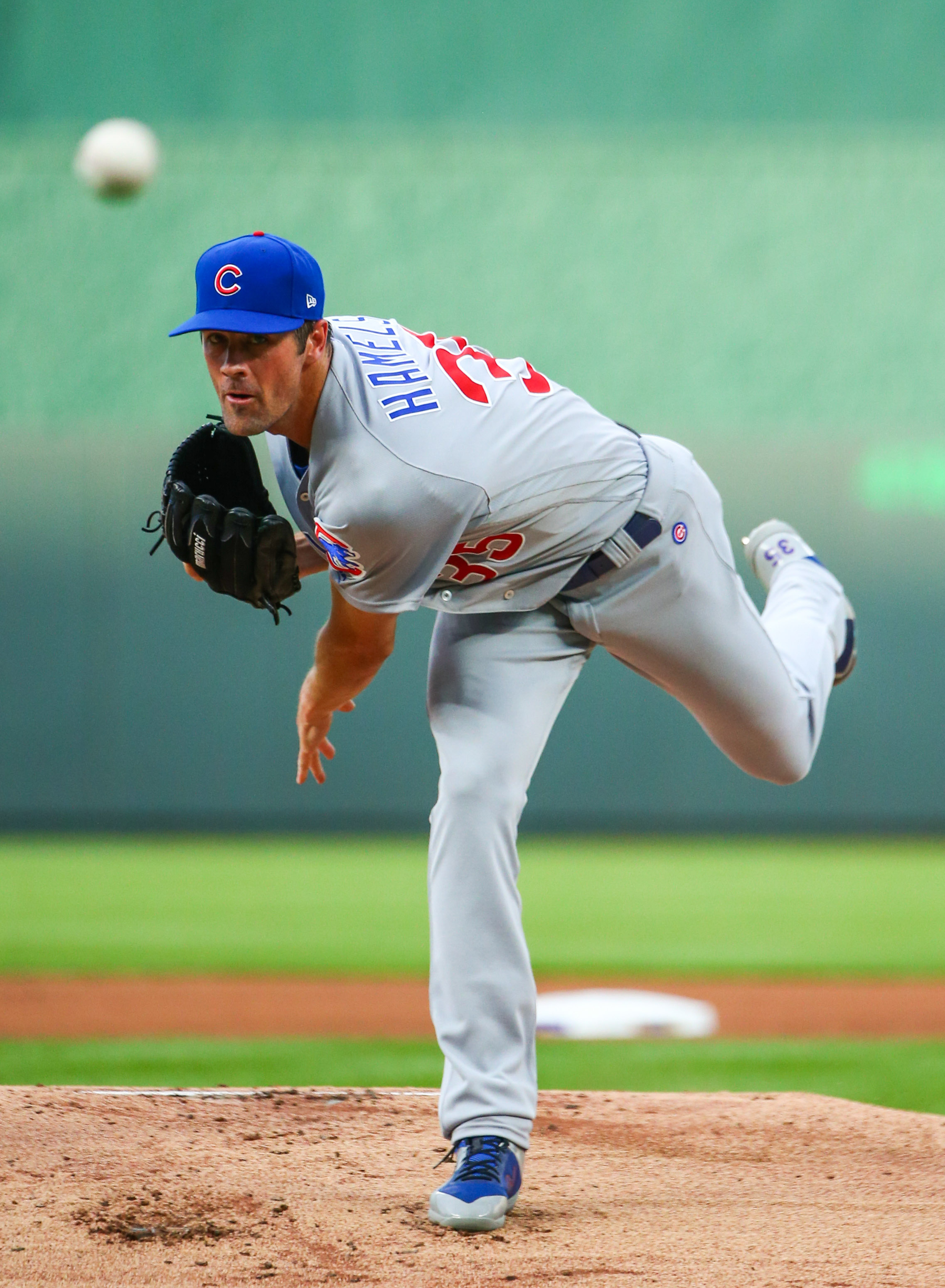 OLD MAN COLE HAMELS BRINGS PHILLIES STUFF TO THE CUBS!