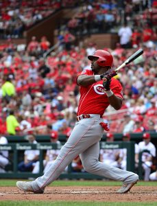 Yasiel Puig homers in 11th, Dodgers beat Reds