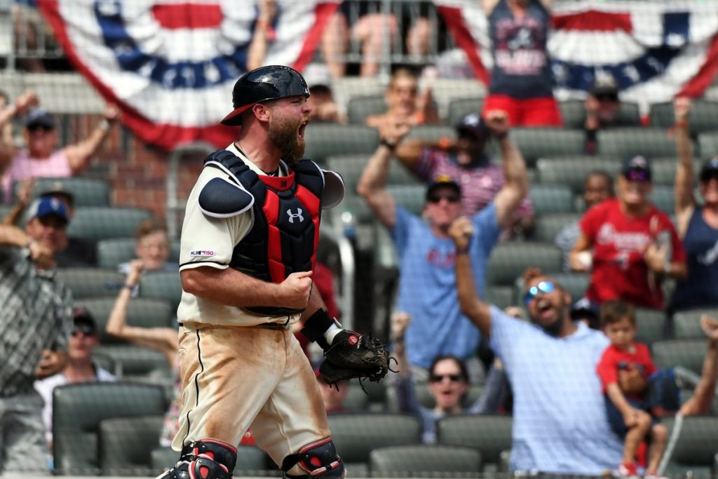 Braves' Brian McCann Placed on 10-Day IL After Knee Injury