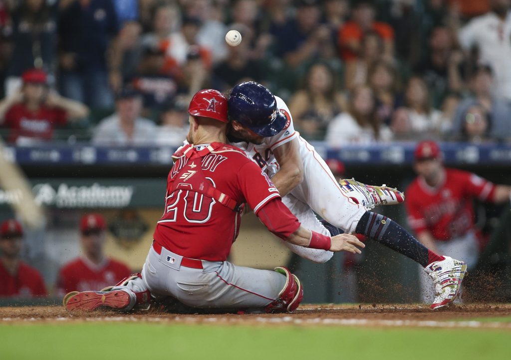 Watch: Jake Marisnick shows off range with catch along Astros