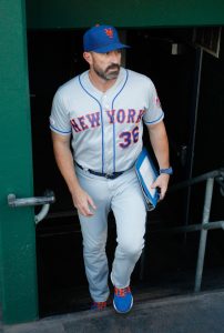 Yankees, Mets legend hypes son's football decision