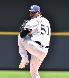 No surprise: Brewers choose Peralta to face Braves' Anderson