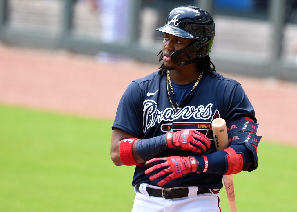 Ronald Acuna Jr.  late game due to pain in the lower abdominal muscle