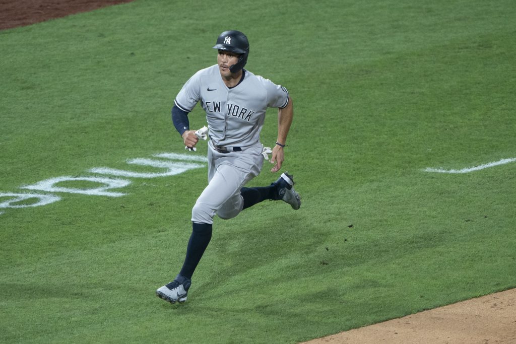 Yankees' Aaron Judge, Giancarlo Stanton lifting less weights to stay  healthy; Judge doing yoga 