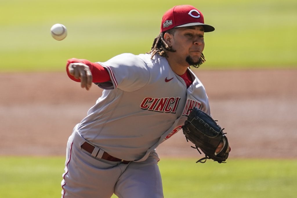 Pitch notes: Castillo, Reds, Anibal, Red Sox, Cora