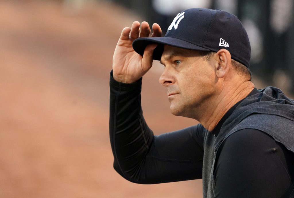 Aaron Boone: The Savage in the Yankees' Dugout - The New York Times