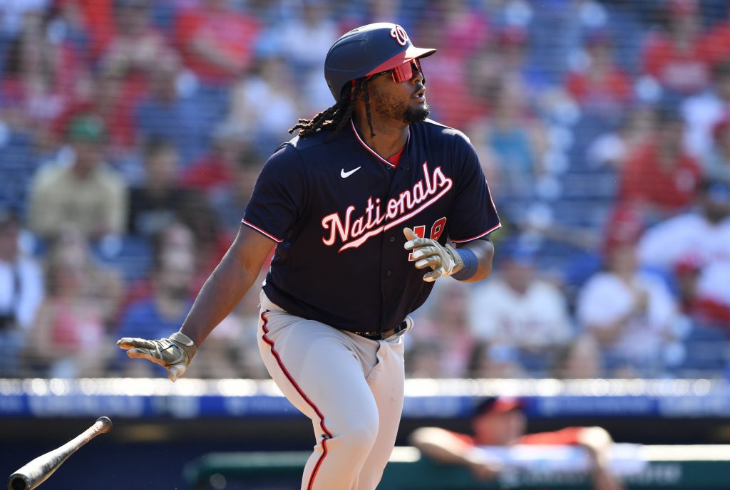 MLB Washington Nationals (Josh Bell) Men's T-Shirt.