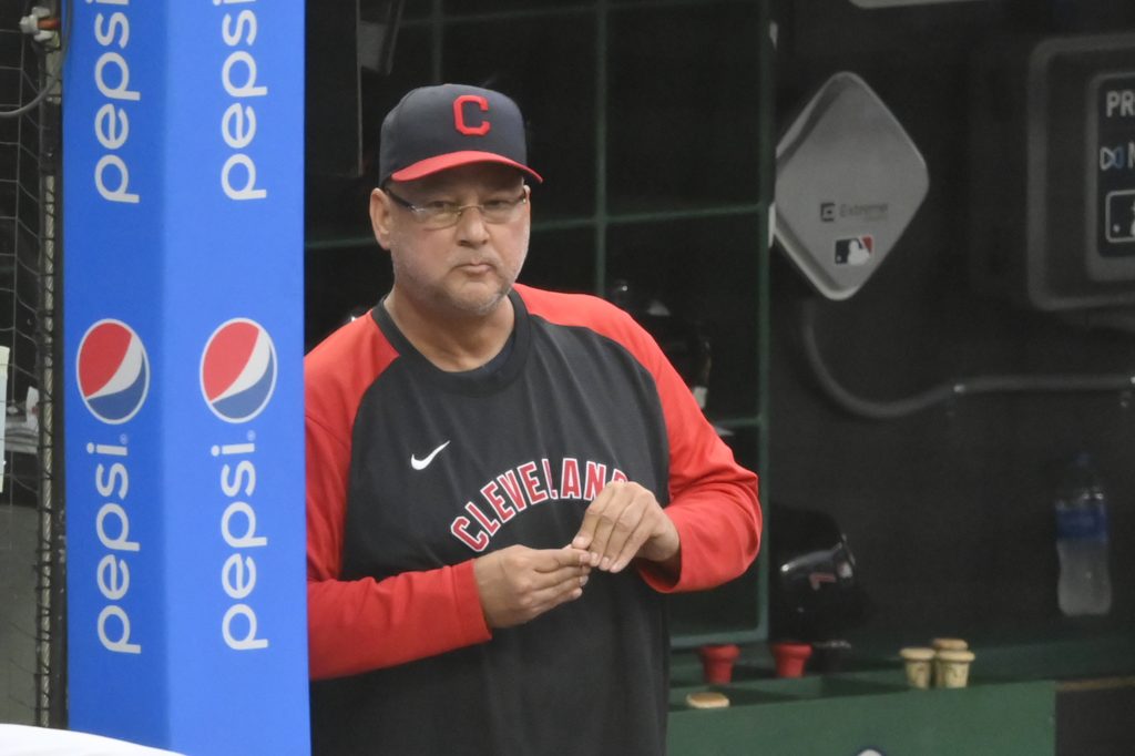 Kevin Cash has Terry Francona's scooter for BP