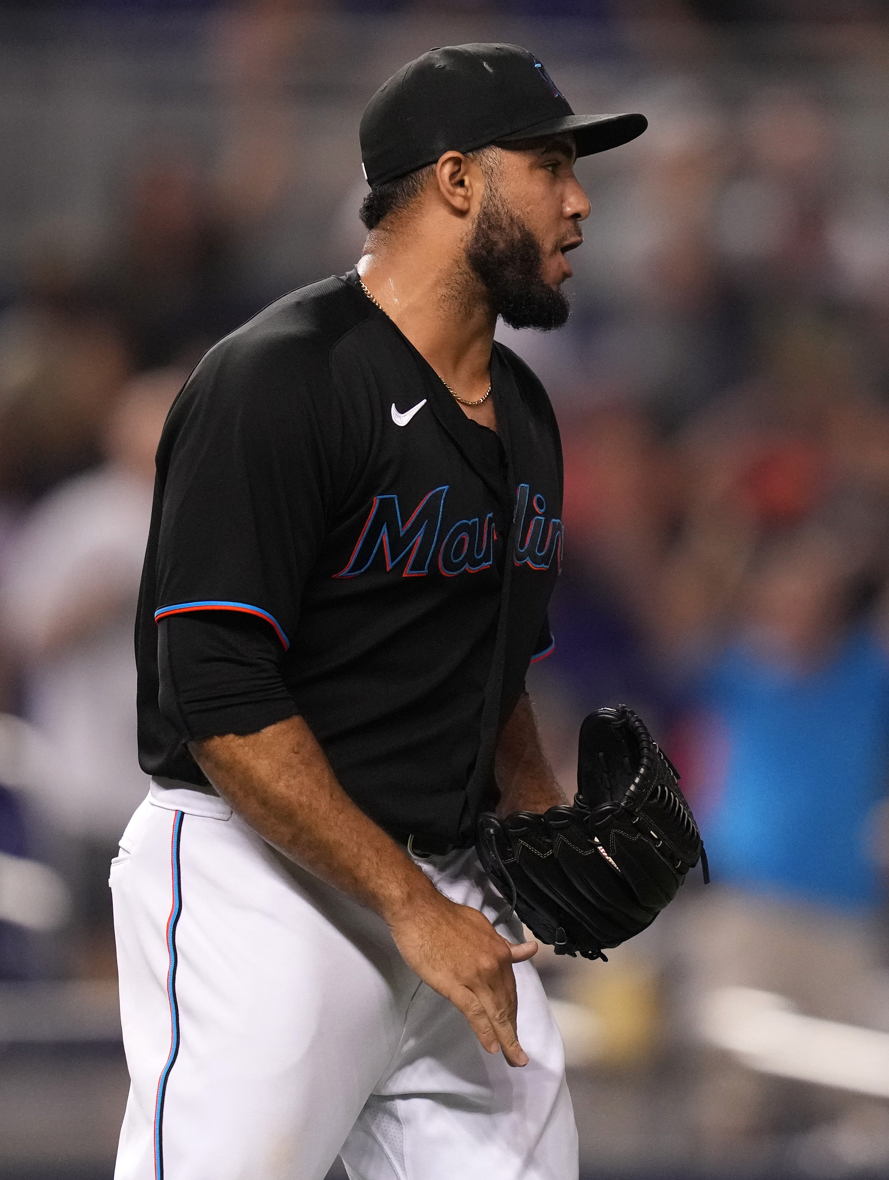 Garcia earns 5th straight victory as Astros down Jays to take rubber match