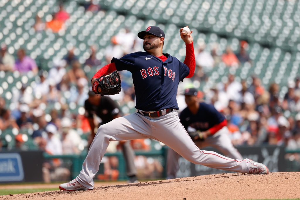 Red Sox chuyển Martin Perez sang Bullpen