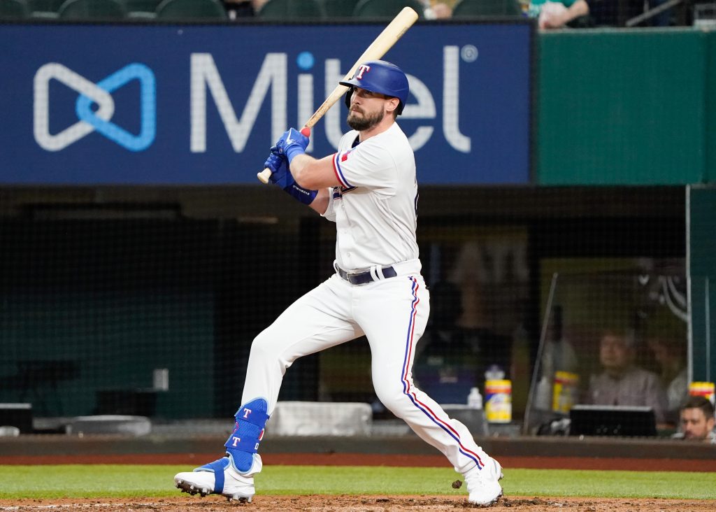 David Dahl: Rockies outfielder carted off after suffering leg injury