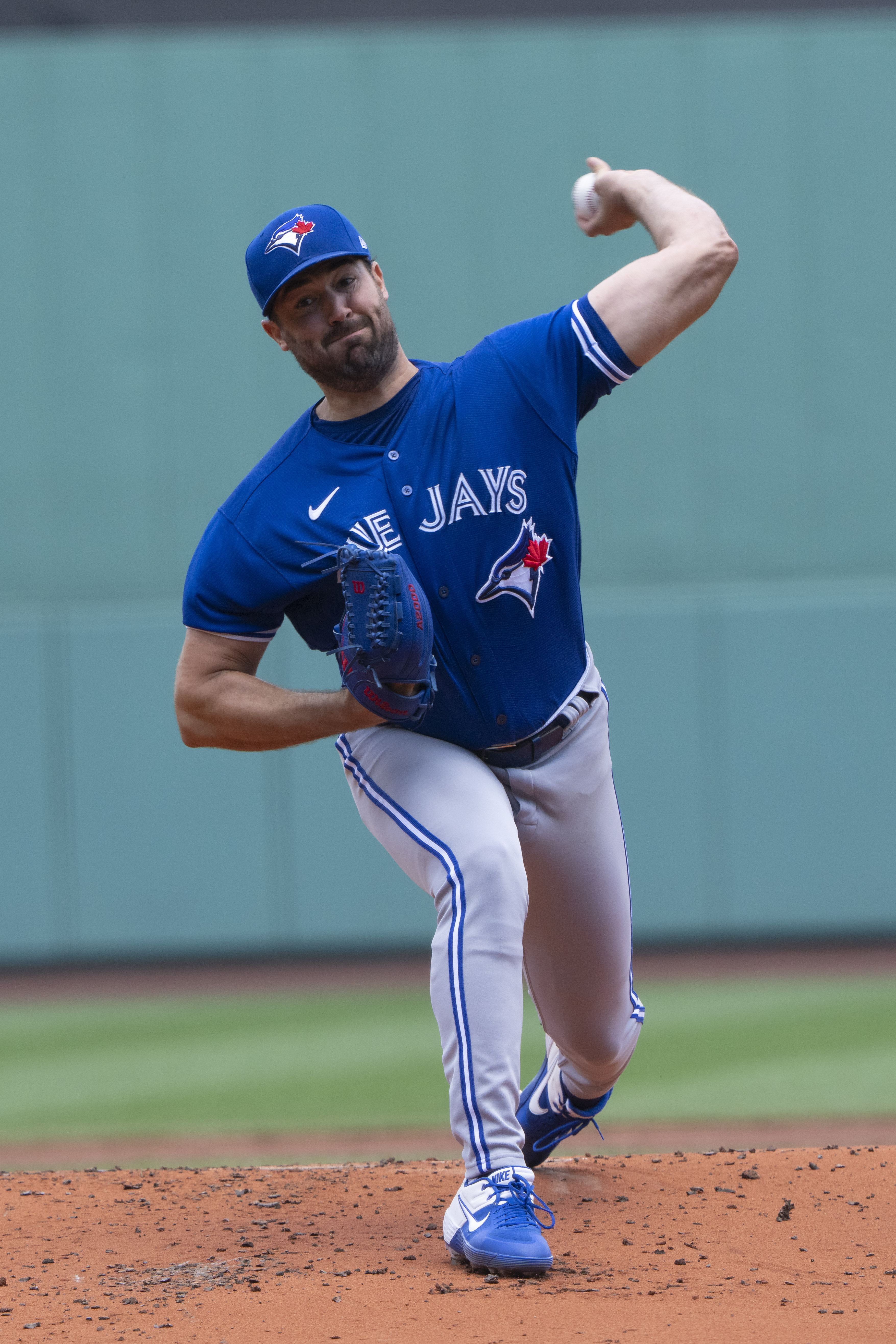 Robbie Ray strikes out 14 as Blue Jays score 2 in the 8th to