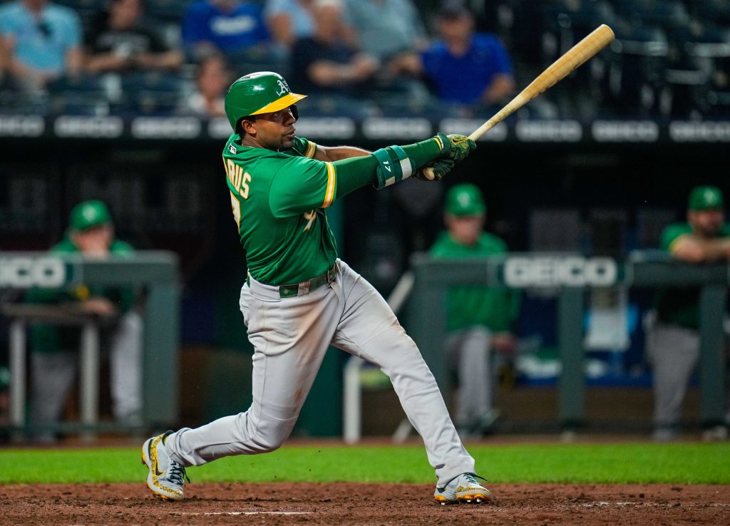 A's shortstop Elvis Andrus has surgery for fibula fracture