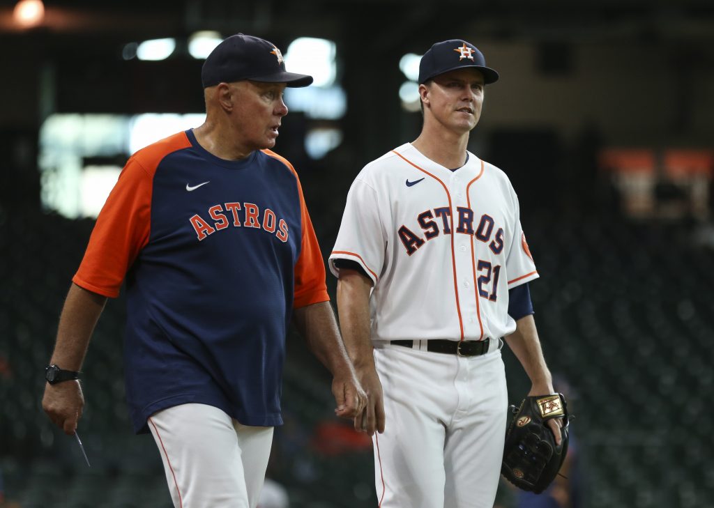 Astros' Strom pitches in, even in the offseason