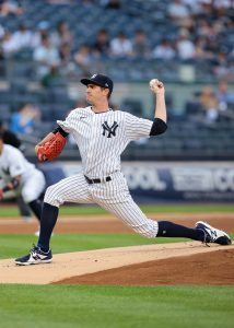 Rangers' Andrew Heaney goes on strikeout spree, breaks insane