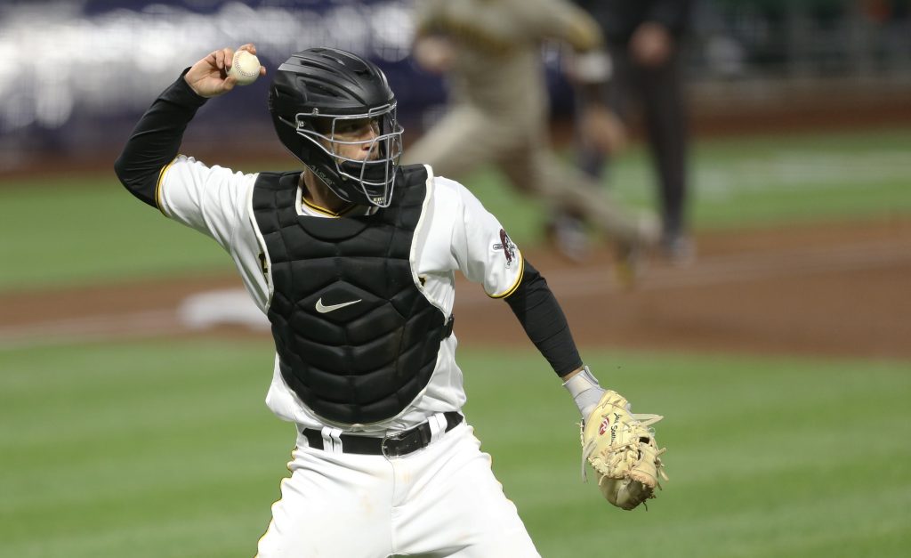 Tall catchers are rare in MLB, but Jacob Stallings makes it work