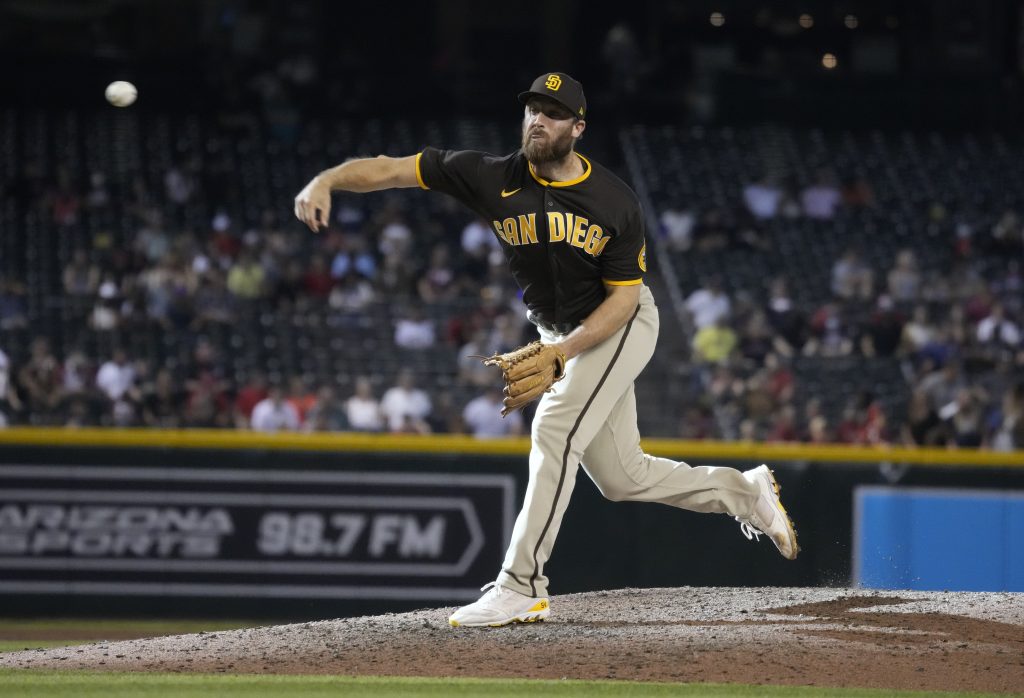 Padres 1st MLB team to walk off on back-to-back HRs by 8-9 – KXAN Austin