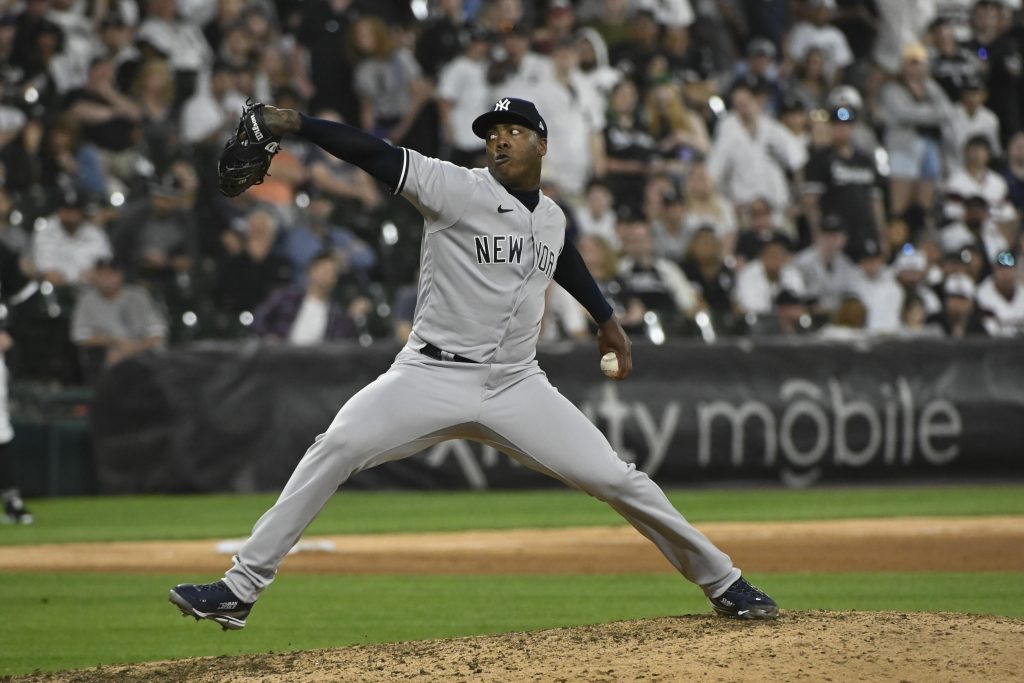 Yankees' Aroldis Chapman hits IL with infection from leg tattoo