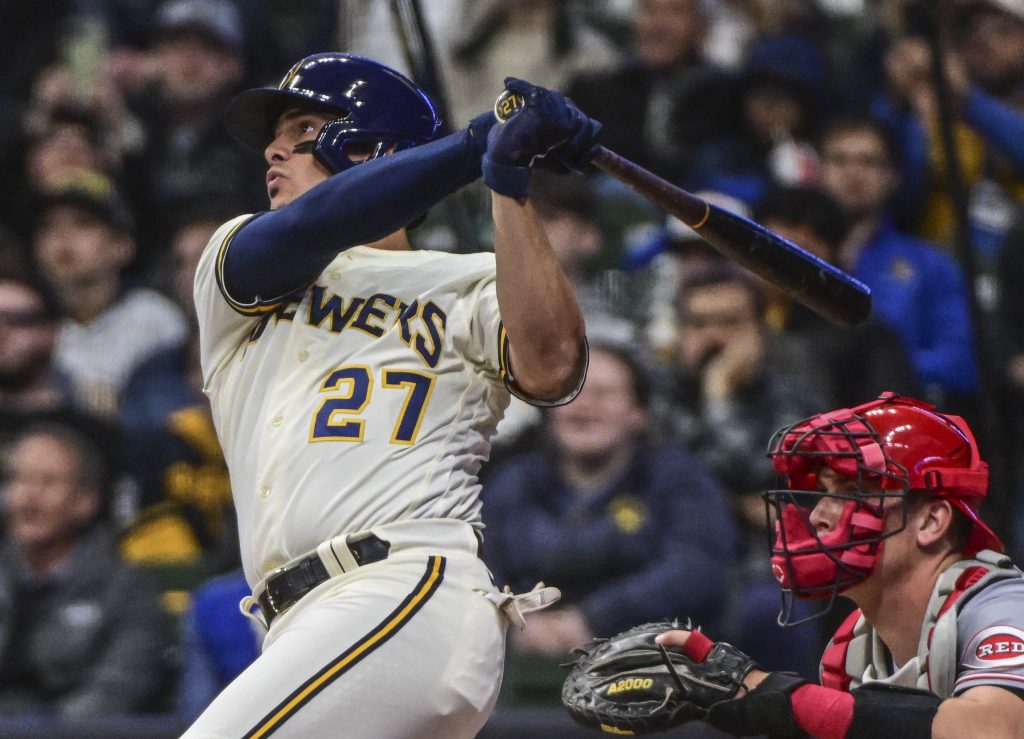 Willy Adames 'had conversations' with Brewers about extension