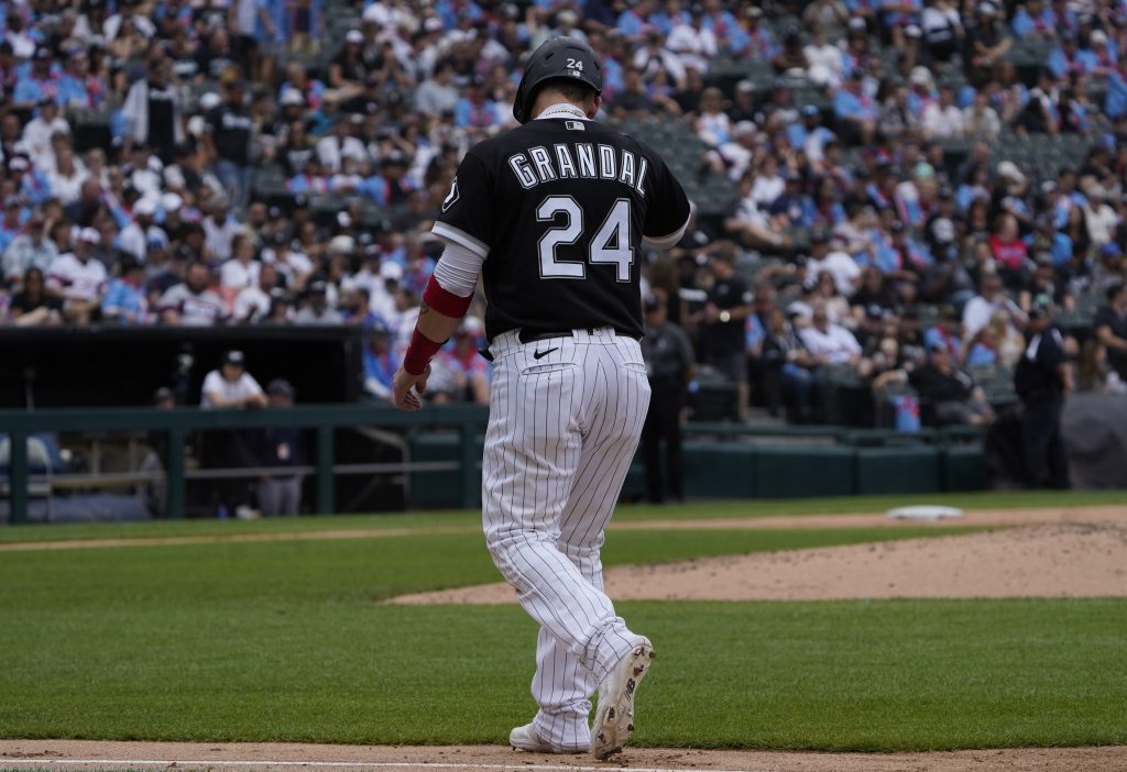 White Sox activate catcher Yasmani Grandal from 10-day IL