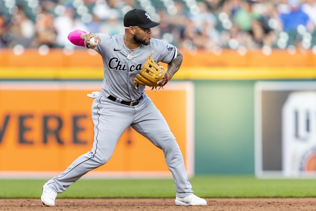 White Sox's depth at third base being tested as Burger (oblique) goes on IL