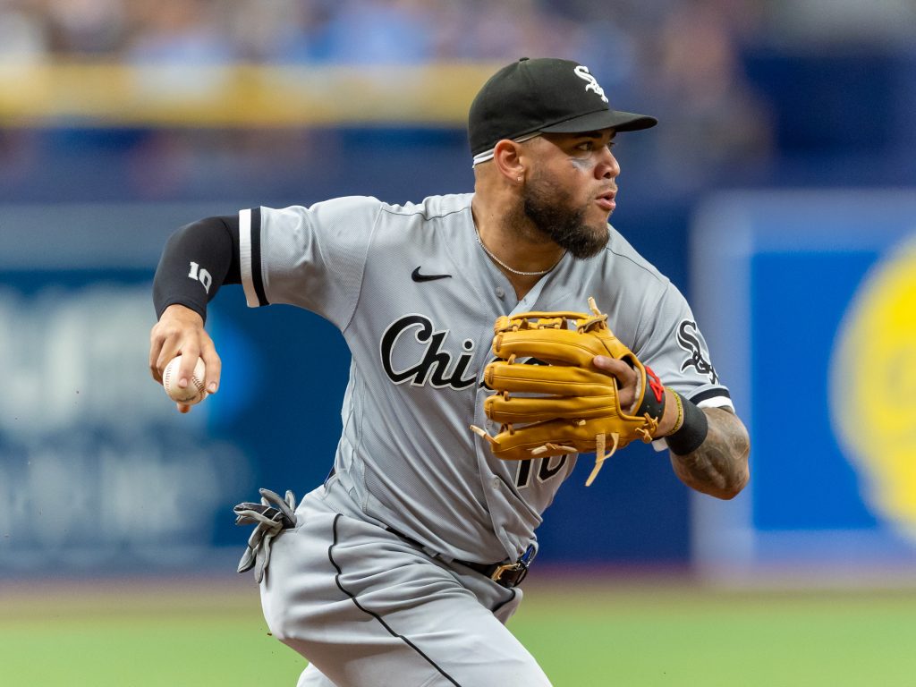 Yoan Moncada to get MRI as White Sox run low on position players - The  Athletic
