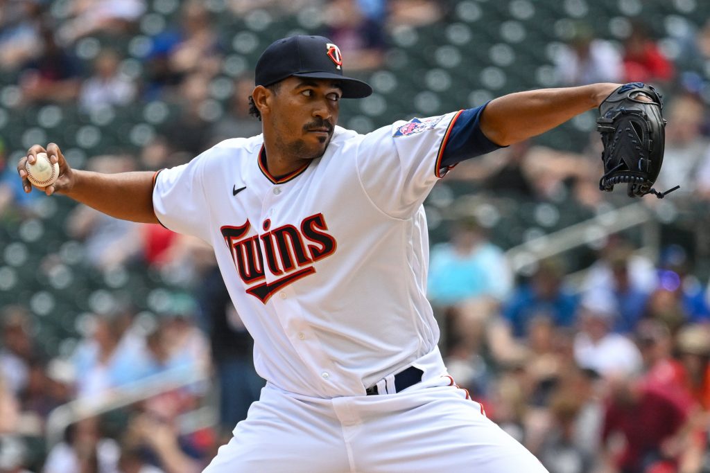 Twins Designate Juan Minaya For Assignment | Sports-Addict