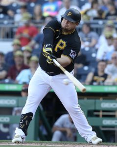 Mets get DH Vogelbach from Pirates in trade for reliever