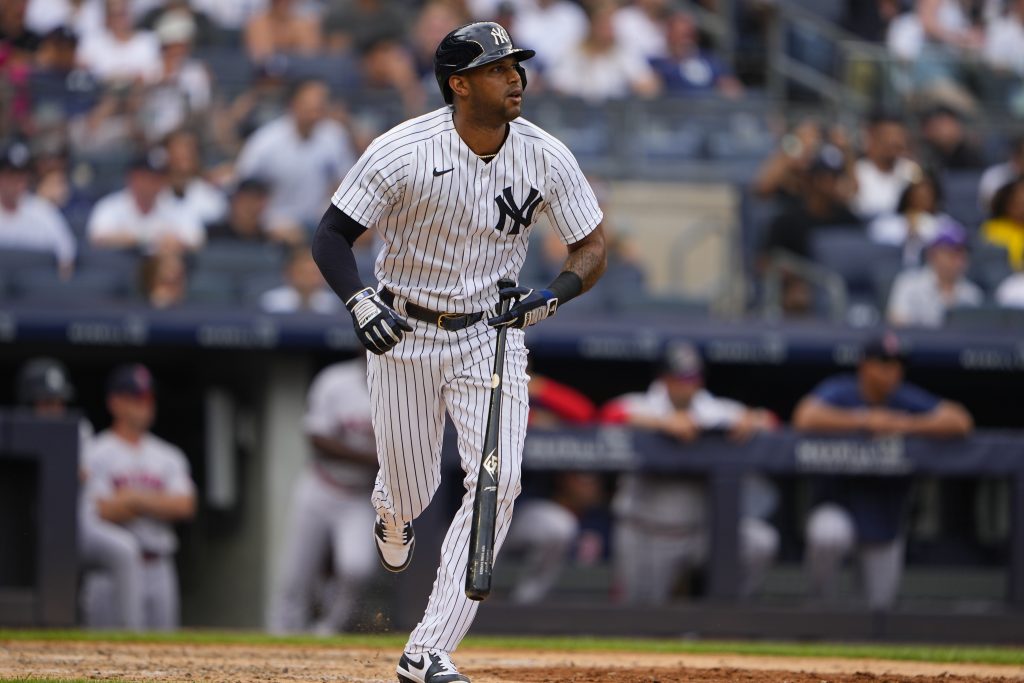 Aaron Hicks officially released by Yankees