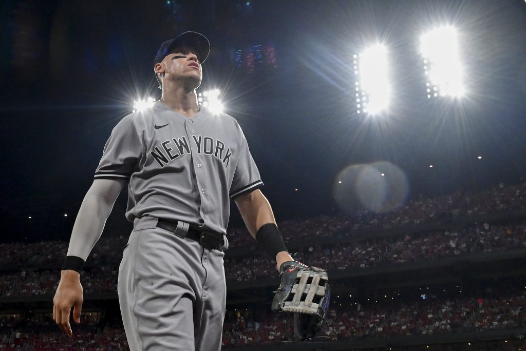 Yankees' Aaron Judge showered with love in spring training debut