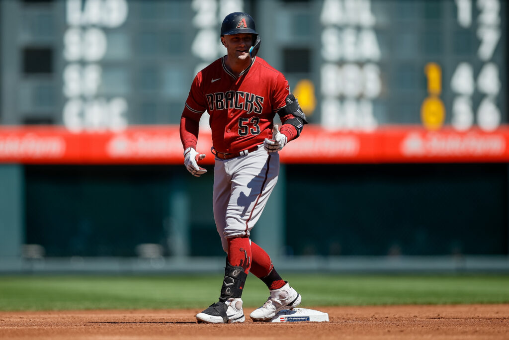 Diamondbacks trade Sedona Red for blue in honor of Father's Day