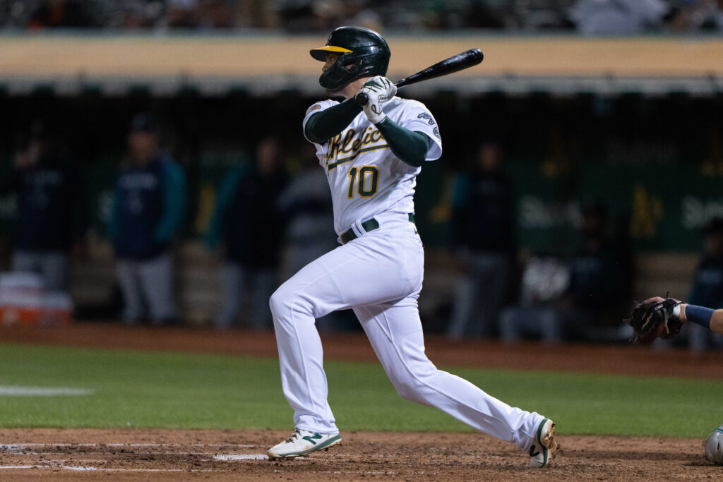 A's sign Tony Kemp, Chad Pinder to contracts for 2022