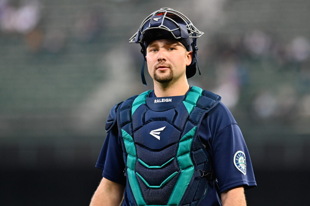 Mariners place catcher Tom Murphy on injured list, call up Brian O'Keefe