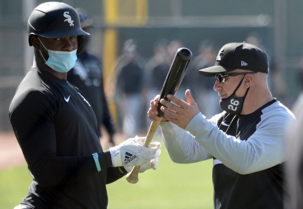 Montoyo joining White Sox as bench coach