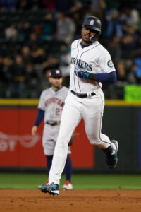 Seattle Mariners: Kyle Lewis injury history and updates